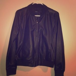 Black bomber Jacket-Forever 21